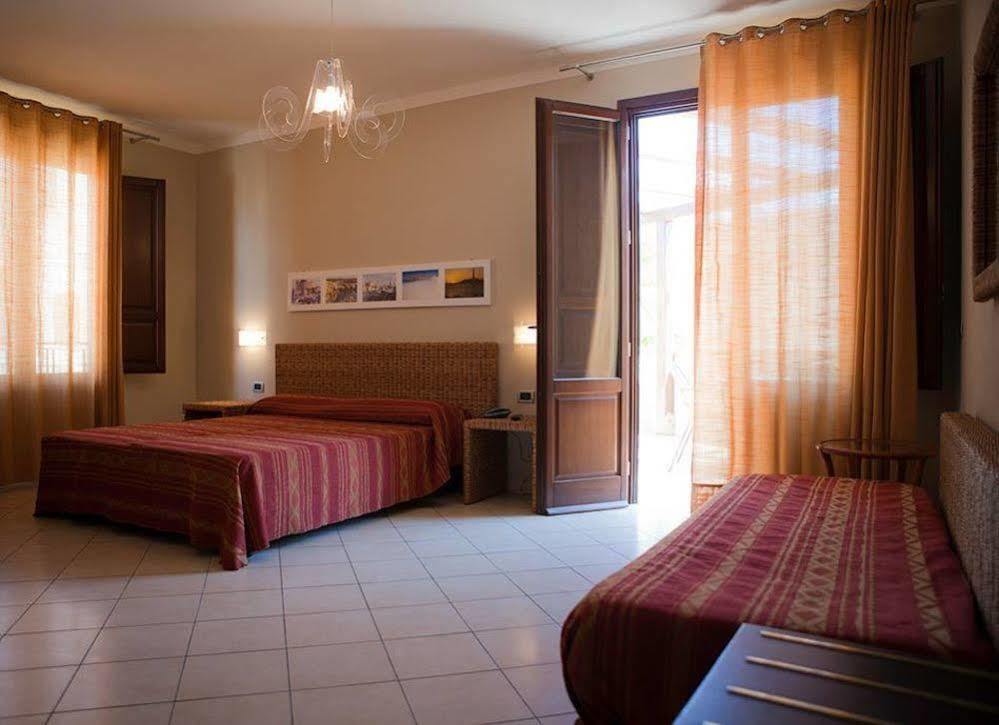 Insula Hotel Favignana Eksteriør bilde